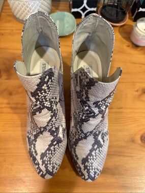 Steve Madden Neutral Snake-Print Ankle Booties